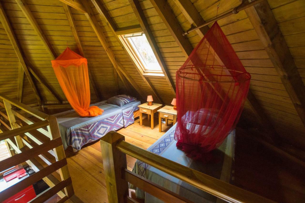 Gite Du Manial "Cabane Du Sentier Des Etoiles" Pointe-Noire Quarto foto